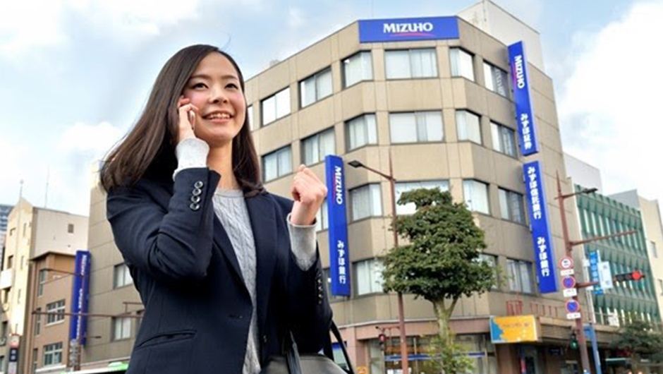 みずほFGの女性社員